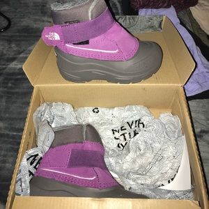 Children’s north face snow boots